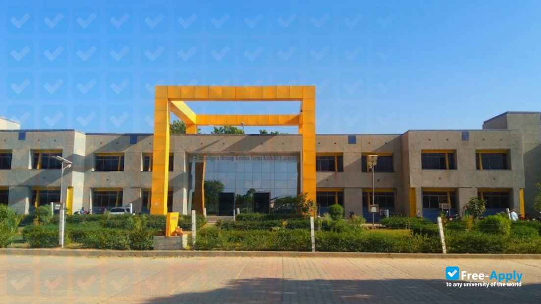 Foto de la Krantiguru Shyamji Krishna Verma Kachchh University #2