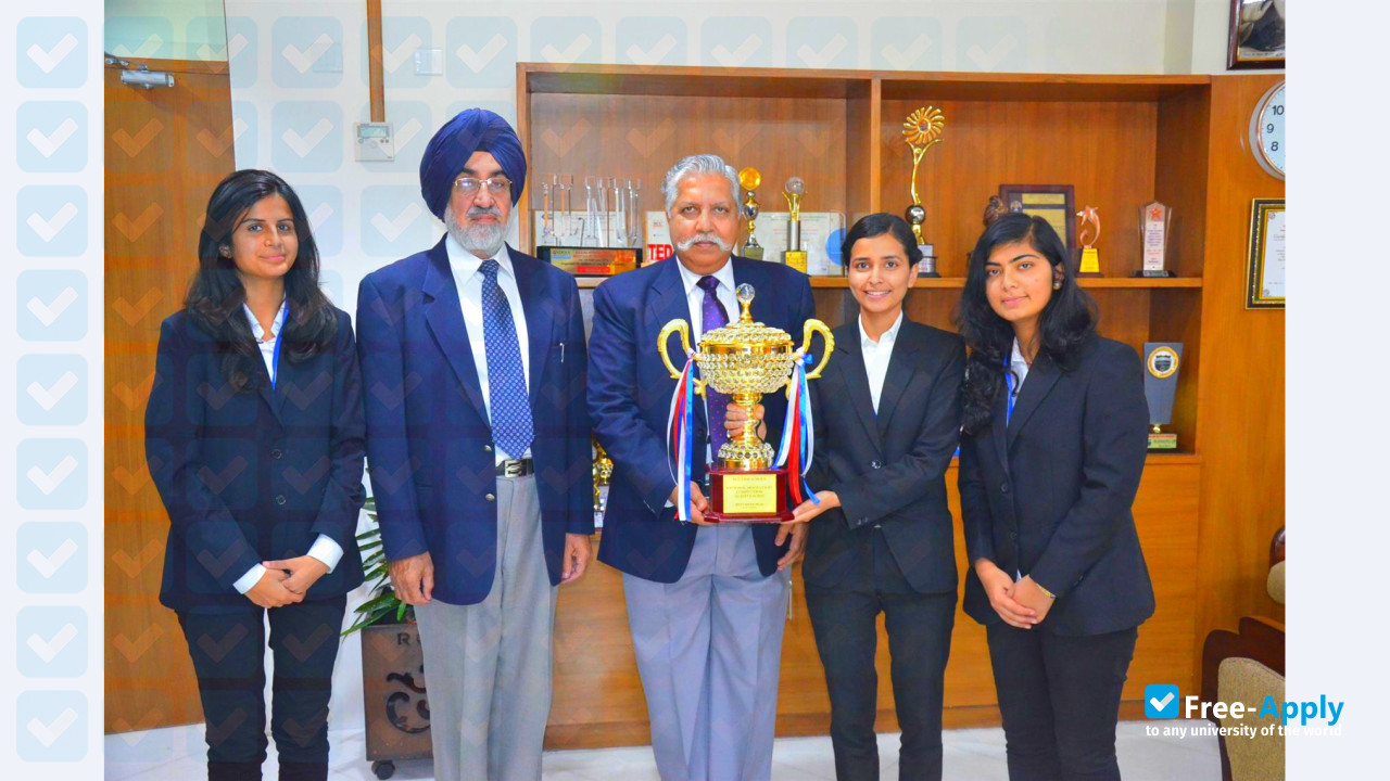 Rajiv Gandhi National University of Law photo #3