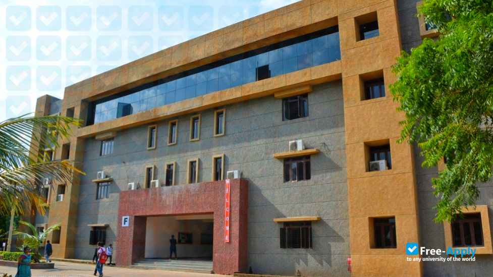 Gardi Vidyapith B H Gardi College of Engineering & Technology Rajkot photo #2