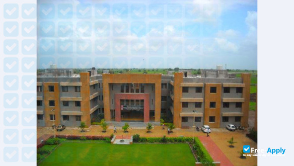 Photo de l’Gardi Vidyapith B H Gardi College of Engineering & Technology Rajkot #2