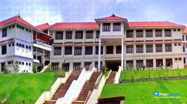 Foto de la Viswajyothi College of Engineering and Technology #9