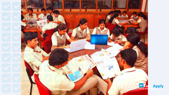 Photo de l’Viswajyothi College of Engineering and Technology #6