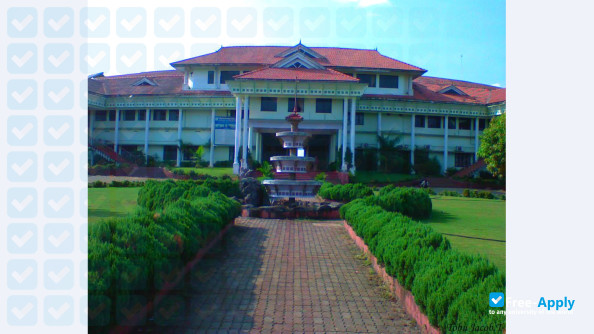 Foto de la MES College Marampally Aluva #7