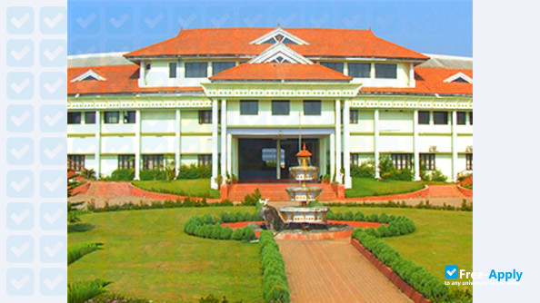 Foto de la MES College Marampally Aluva #6