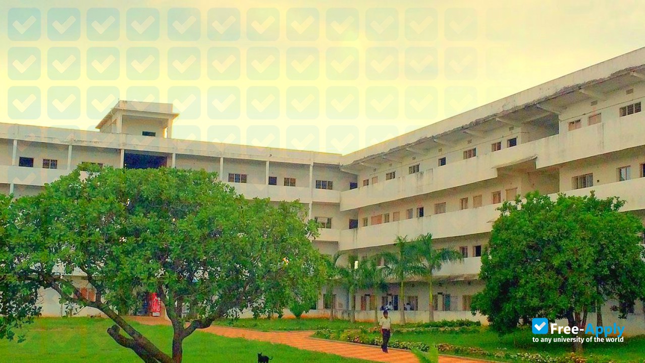 Foto de la Godavari Institute of Engineering & Technology #2