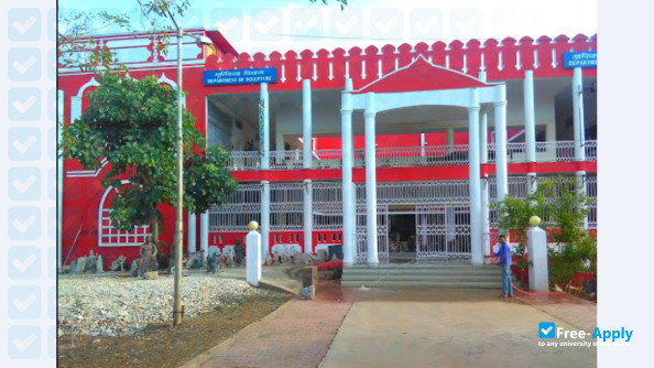 Foto de la Indira Kala Sangeet University #4