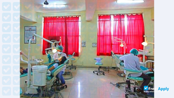 Photo de l’Inderprastha Dental College & Hospital #3