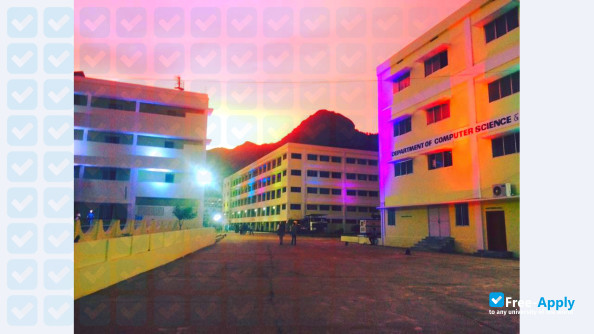 Photo de l’Ponjesly College of Engineering #10