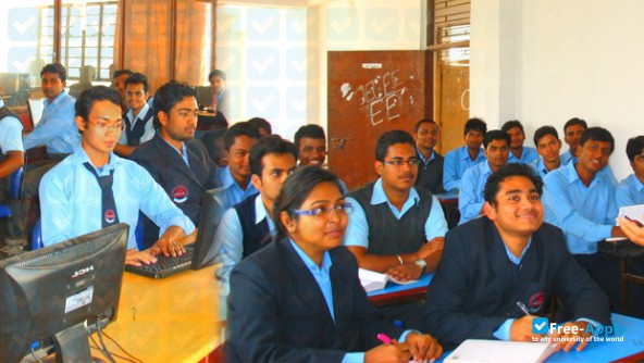Photo de l’Camellia Institute of Technology & Management #3