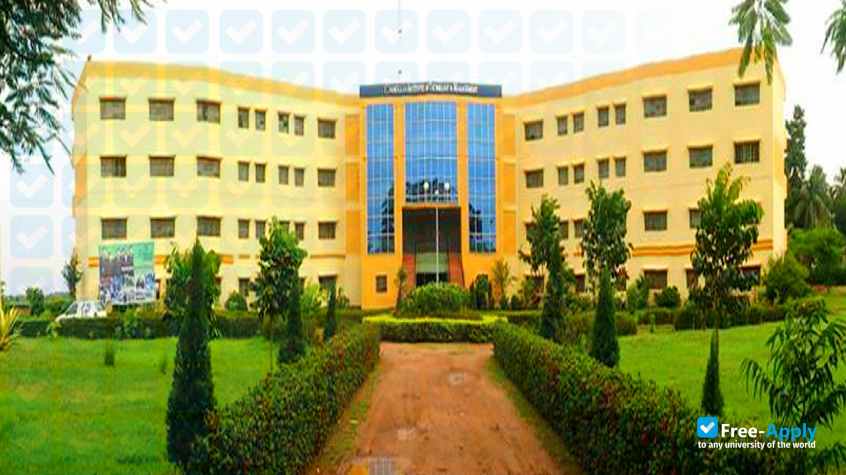Photo de l’Camellia Institute of Technology & Management #4