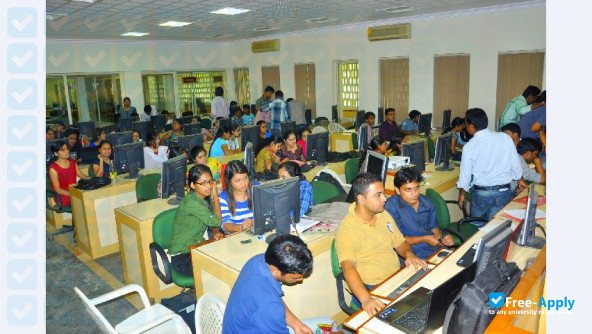Foto de la Manoharbhai Patel Institute of Engineering and Technology #9