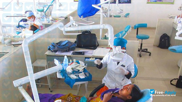 College of Dental Sciences and Research Center photo #2