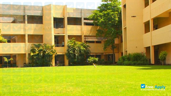 College of Dental Sciences and Research Center photo #5