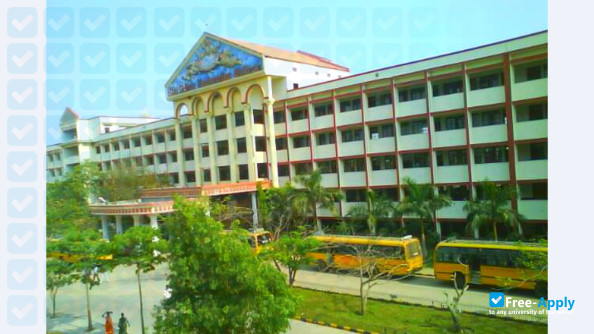 St Peter's University photo #3