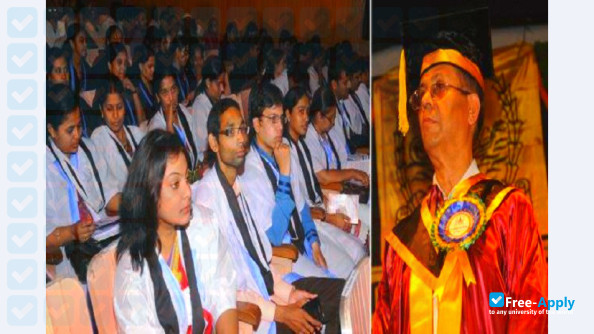 Foto de la Dr N T R University of Health Sciences Vijayawada