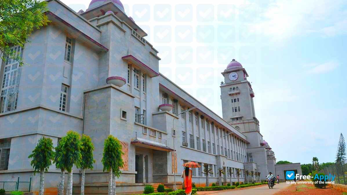 Foto de la Karnatak University #6