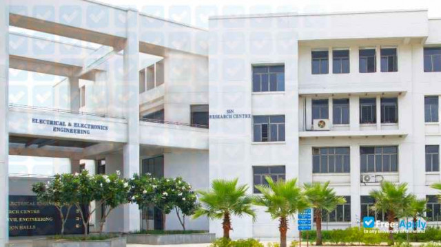 Sri Sivasubramaniya Nadar College of Engineering фотография №1