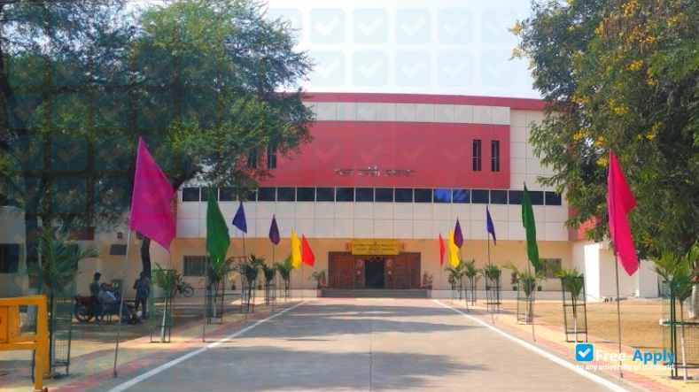 Foto de la Guru Ghasidas University #7