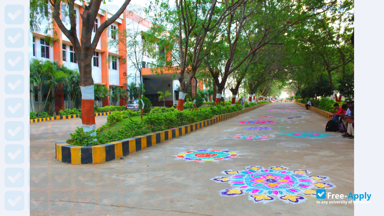 Photo de l’CVR College of Engineering #9