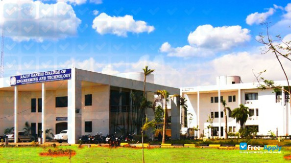 Foto de la Gandhi Institute of Engineering and Technology #7