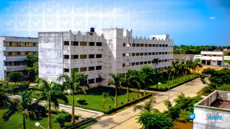Photo de l’Sri Venkateswara College of Engineering Technology Chittoor #3