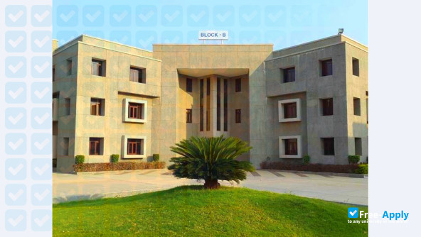 V V P College of Engineering & Technology Rajkot photo #12