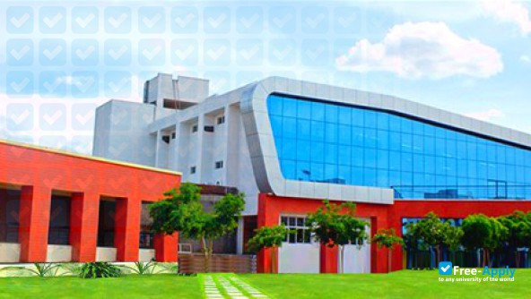 Foto de la Chettinad College of Engineering and Technology #3