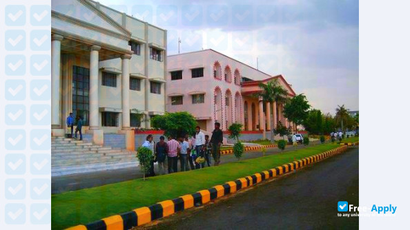 Maturi Venkata Subba Rao Engineering College фотография №8