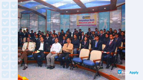 Photo de l’SIES College of Management Studies #5