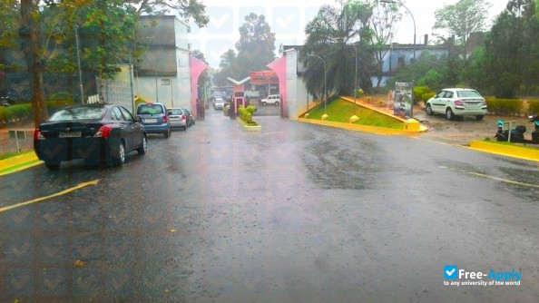 Photo de l’Nesamony Memorial Christian College #13