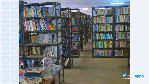 Photo de l’Nesamony Memorial Christian College #6