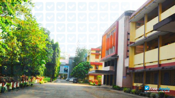 Foto de la New Man College Thodupuzha #7