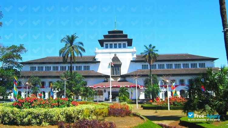 Foto de la Bandung Polytechnic for Manufacturing