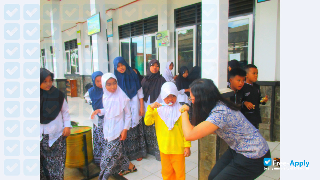 Foto de la Fakultas Kesehatan Masyarakat Universitas Nusa Tenggara Barat #4