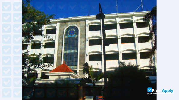 Gajayana University photo