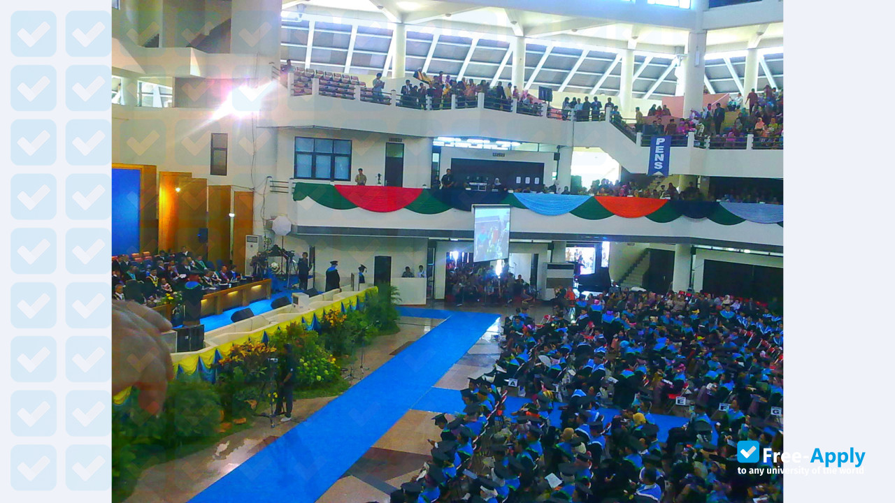 Foto de la Institut Teknologi Sepuluh Nopember #4