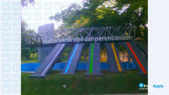 Foto de la Institut Teknologi Sepuluh Nopember #7