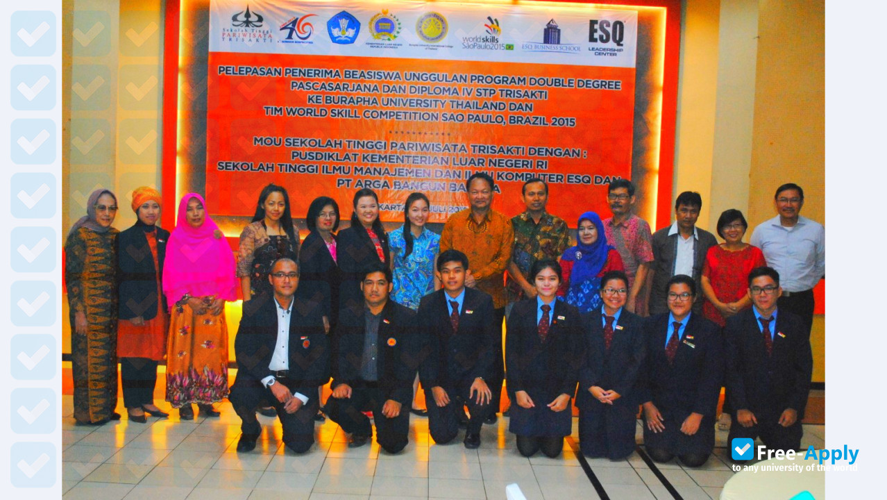 Foto de la Trisakti School of Tourism #9