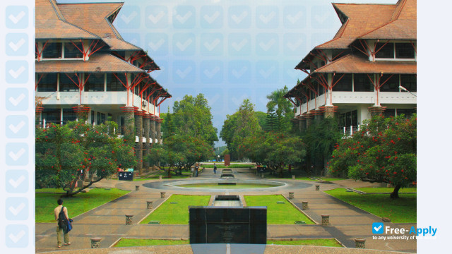 Foto de la Institute of Technology Bandung #1