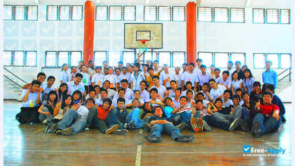 Foto de la Surabaya Technical School #2