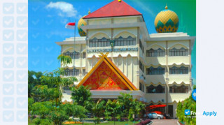 Miniatura de la Islamic University of Riau #3