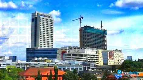 Foto de la Sheik-Yusuf Islam University (UNIS) Tangerang #1