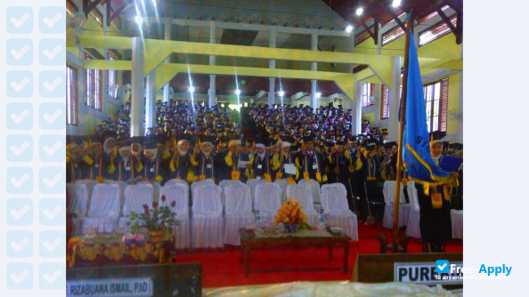 Foto de la Jabal Ghafur University #3