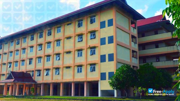 Jambi University photo #5