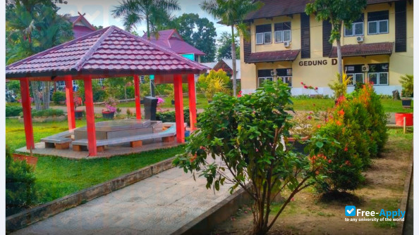 Jambi University photo #3