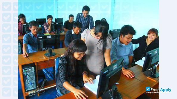 Photo de l’Universitas Dumoga Kotamobagu #4