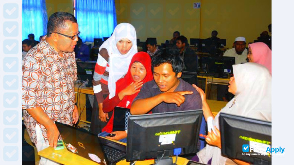 Universitas Gajah Putih photo #5
