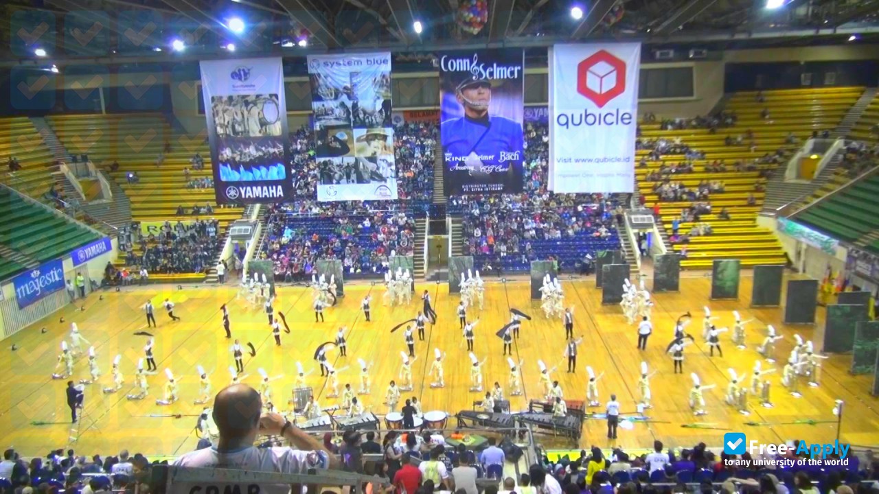 Foto de la Universitas Halu Oleo #4
