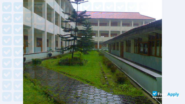 Jeneral Achmad Yani University фотография №2