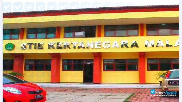 Foto de la College of Economics Kertanegara Malang #7